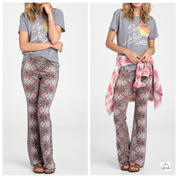 🆕Billabong Mirror Mirror Print Flare Pants - Picture 2 of 8